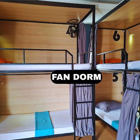 The Place Hostel Siem Reap Angkor Esterno foto