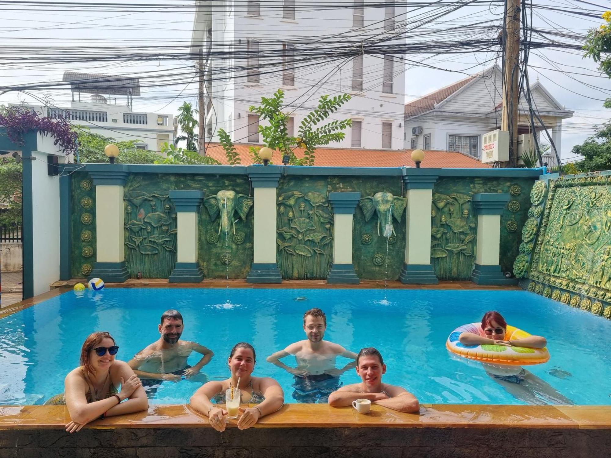 The Place Hostel Siem Reap Angkor Esterno foto